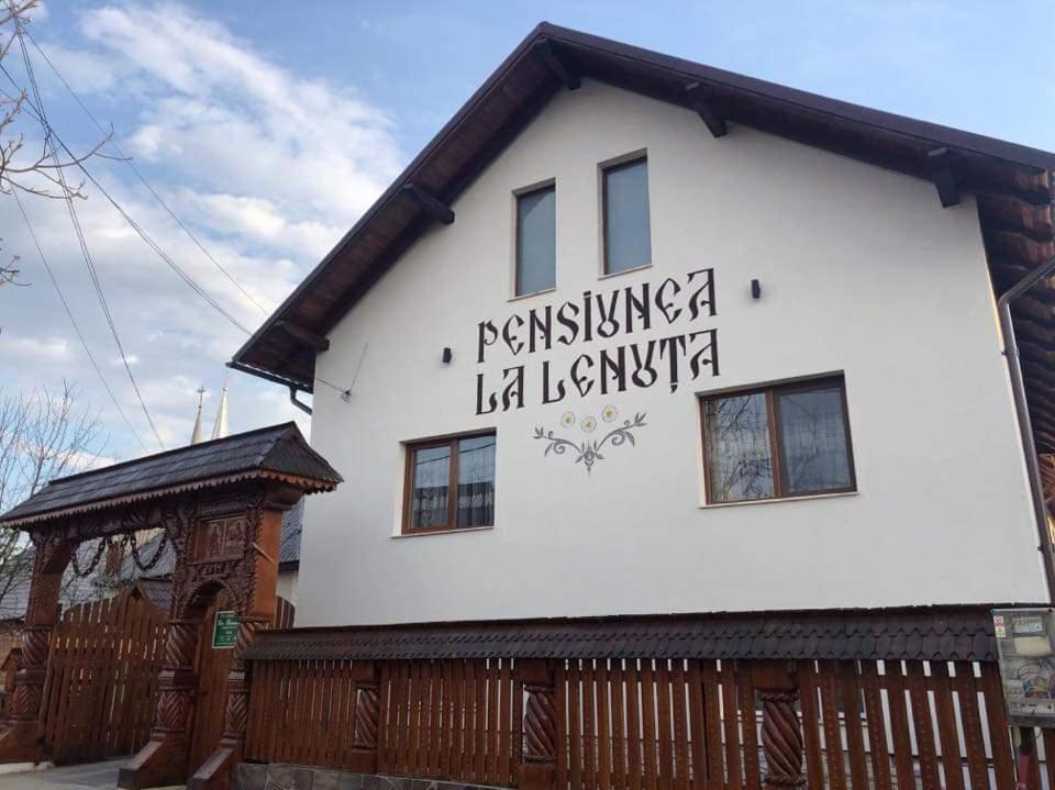Pensiunea La Lenuta Oncesti  Экстерьер фото